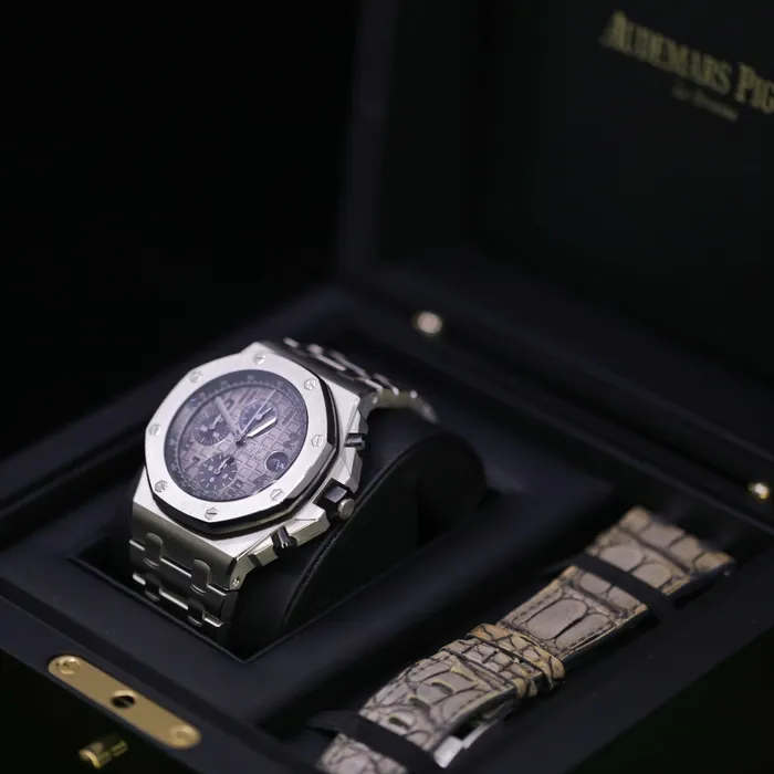 Audemars Piguet Audemars Piguet Royal Oak Offshore Chronograph 42mm Mens Watch Ref 26470PTOO1000PT01 Grey Dial Platinum Bracelet Bracelets