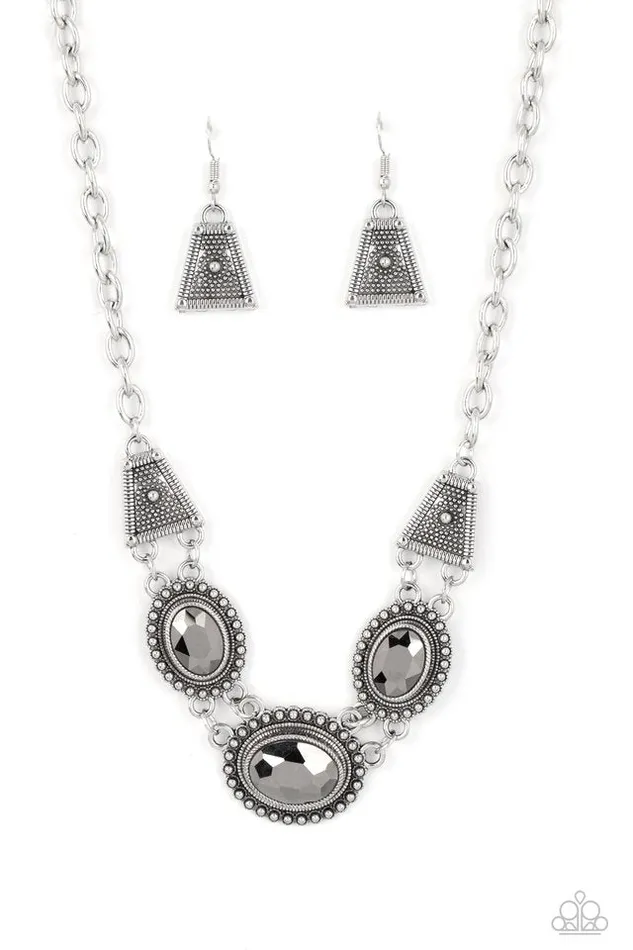 Necklaces Paparazzi Jewelry Paparazzi Necklace Textured TRAPEZOID Silver Necklaces Paparazzi Jewelry Paparazzi Necklace Textured TRAPEZOID Silver