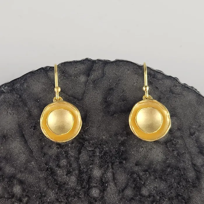 Sarah Richardson Jewelry Earrings Dishy Oyster Earrings in Vermeil