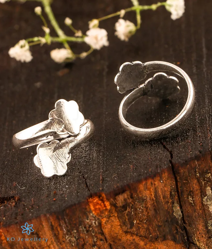 Jaipur Rings The Shining Flower Silver ToeRings Front open