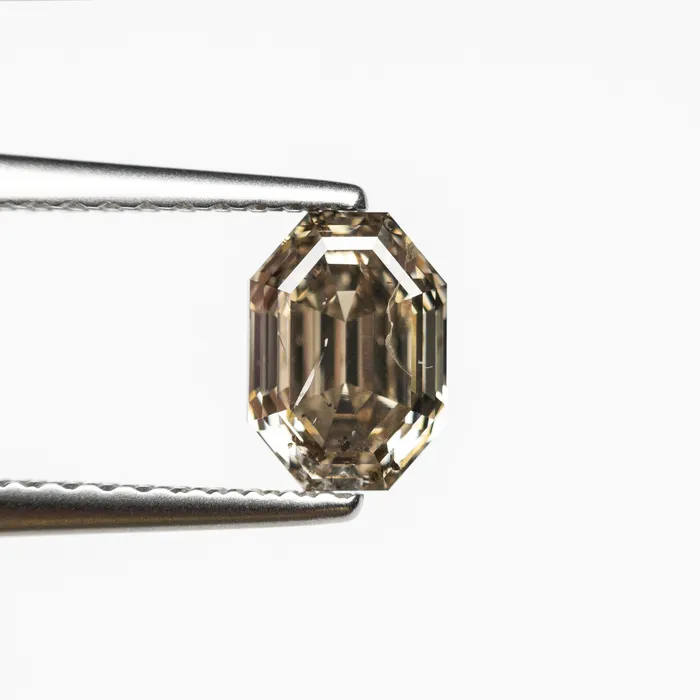 101ct 659x474x357mm I1 C5 Cut Corner Rectangle Step Cut 2104001 Misfit Diamonds Rings