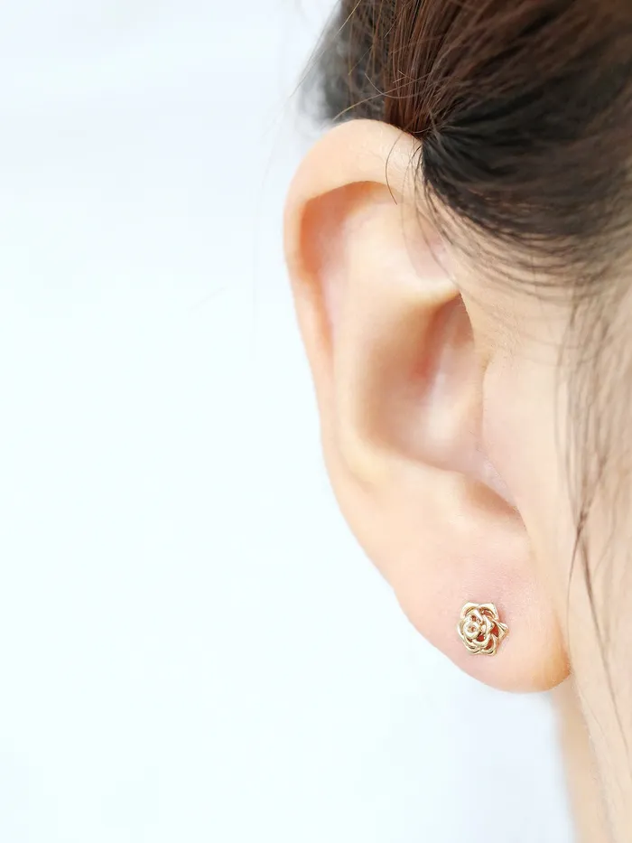 MinimalBijoux Earrings 14K Gold Rose Cartilage Earring 18g16g
