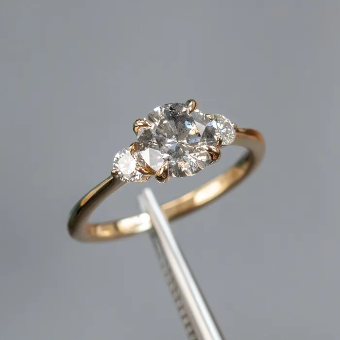 Misfit Diamonds Rings 137ct Round Salt and Pepper and White Diamond Three Stone Ring in 14k Yellow Gold